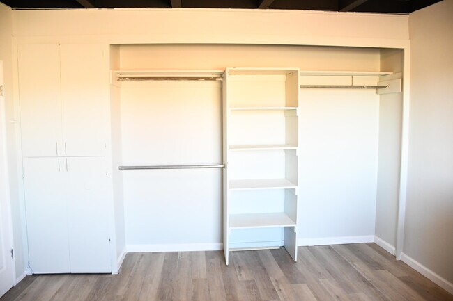 Building Photo - 61576 Aberdeen Dr