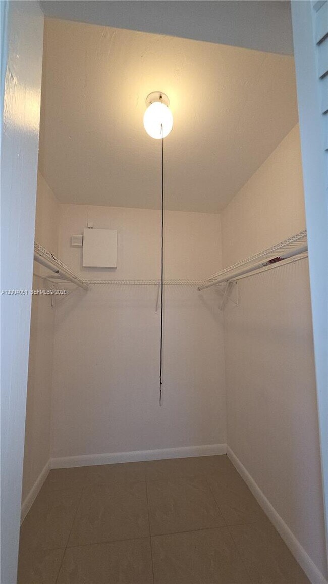 Building Photo - 670 NE 179th Terrace