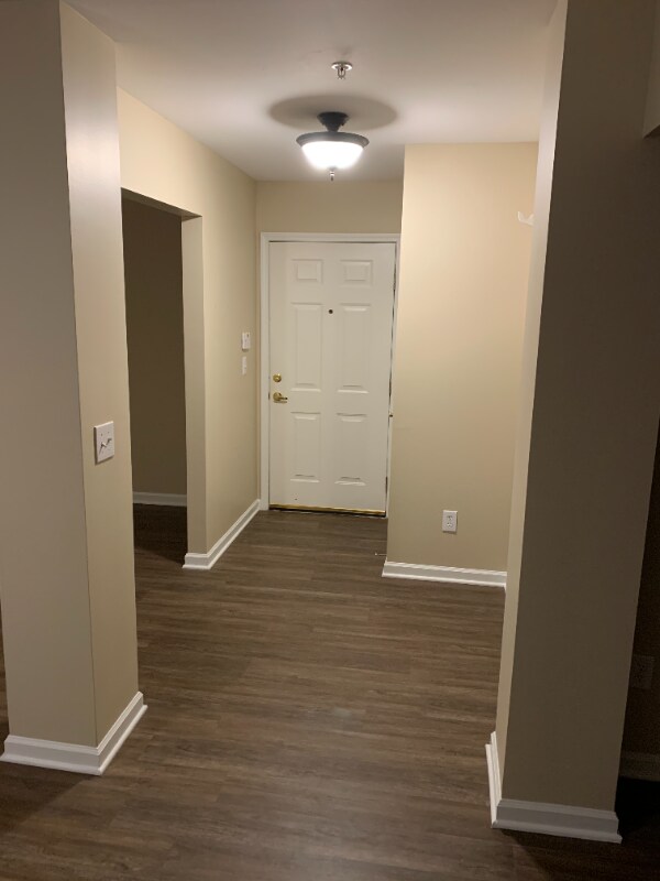 Building Photo - 2501 Huntscroft Ln