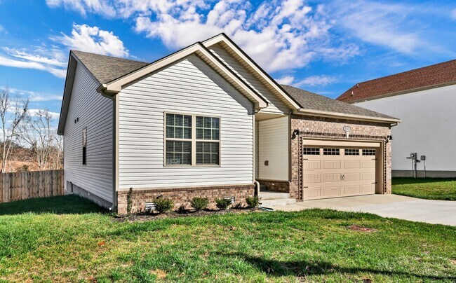 Building Photo - Cute Home in Quiet Area ready to Call Home Today!
