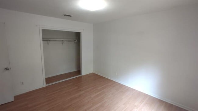 Building Photo - 603 E Oltorf St