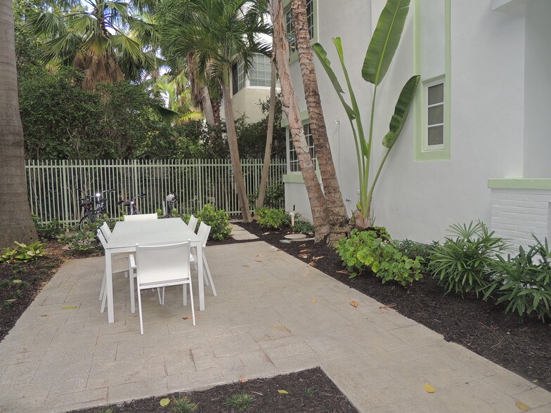 Primary Photo - 1215 Meridian Ave