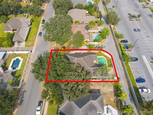 Building Photo - 32 S Cynthia St