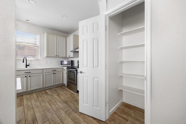 Building Photo - 8909 Winter Haven Rd