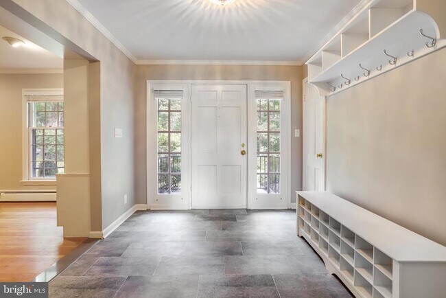 Building Photo - 9801 Orchid Cir