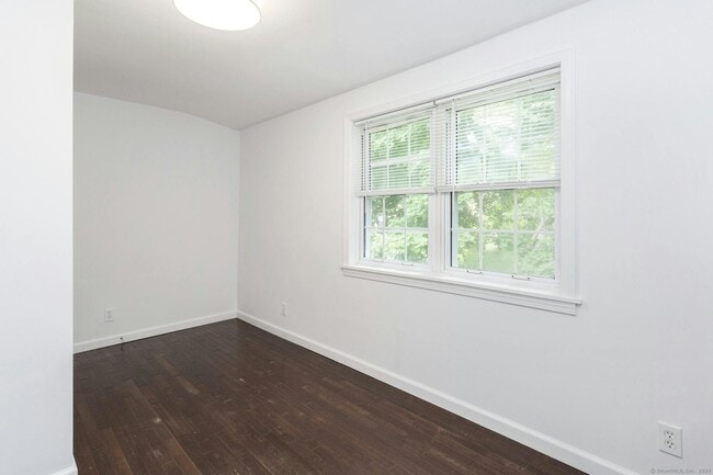 Building Photo - 124 Minturn Pl