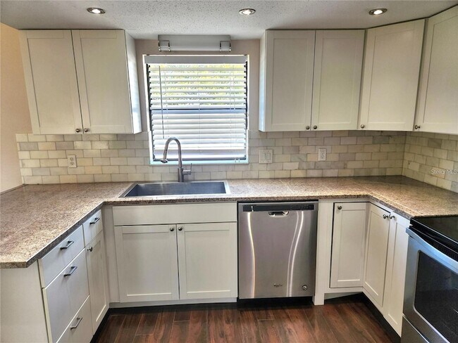 Building Photo - 7809 Vienna Ln