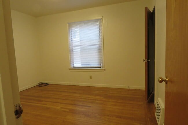 Building Photo - Cow Hollow - 2 Bedroom Flat