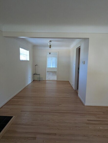Building Photo - 2152 Pembroke Rd