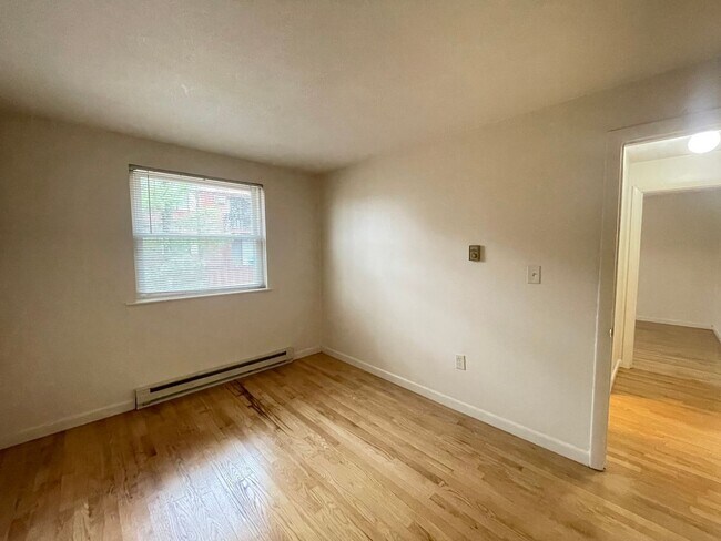 Building Photo - 175 Loudon Rd