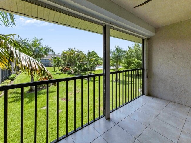 Building Photo - ** BROOK PINES ** 2 BED / 2 BATH - CONDO - LELY AREA - GREAT LOCATION - ANNUAL RENTAL