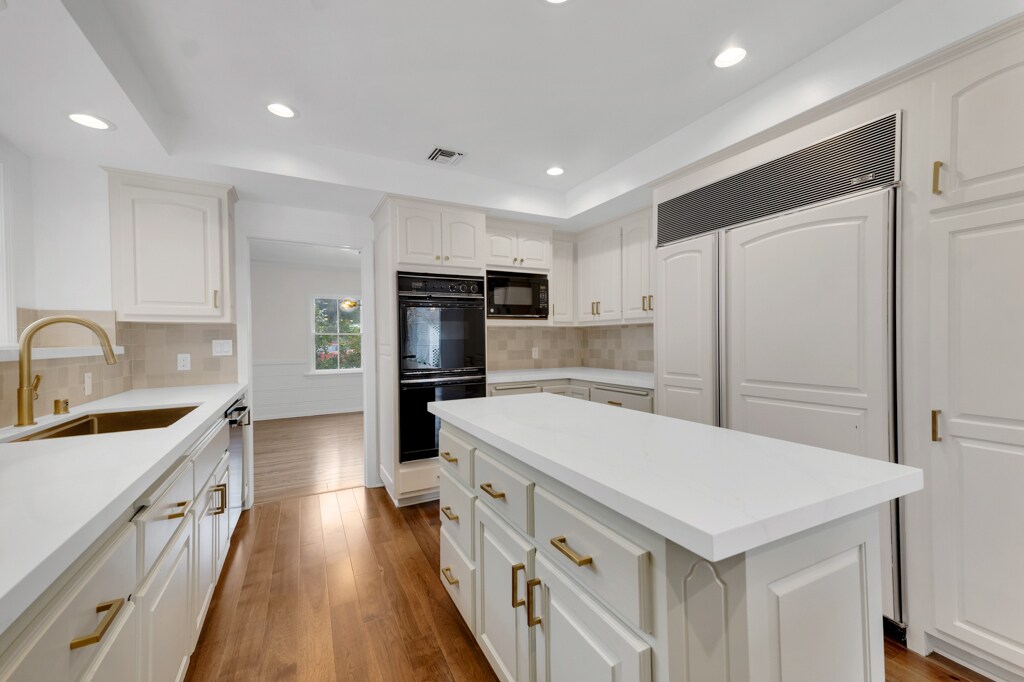 Building Photo - 4722 Forman Ave