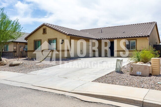 Building Photo - Very Nice Home in a Great Location