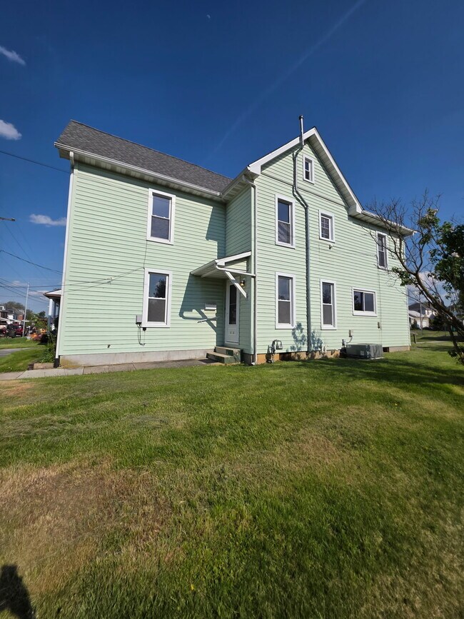 Building Photo - 116 Linden Ave