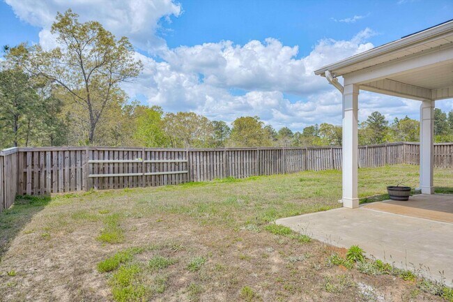 Building Photo - Beautiful 5 Bedroom Home For Rent