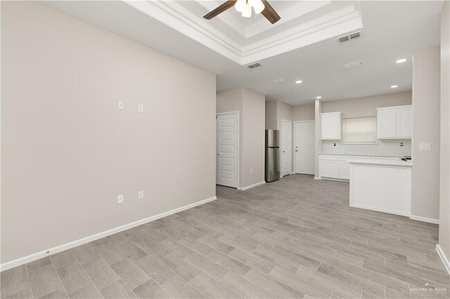 Building Photo - 23 W Harrison Ave