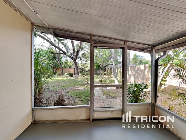 Building Photo - 2869 Webley Dr NE