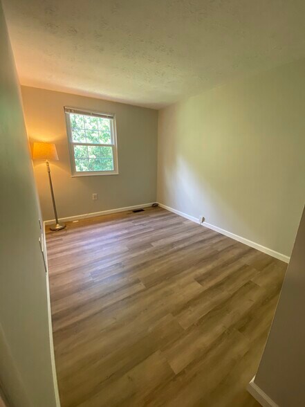 Building Photo - 315 Laporte Ct