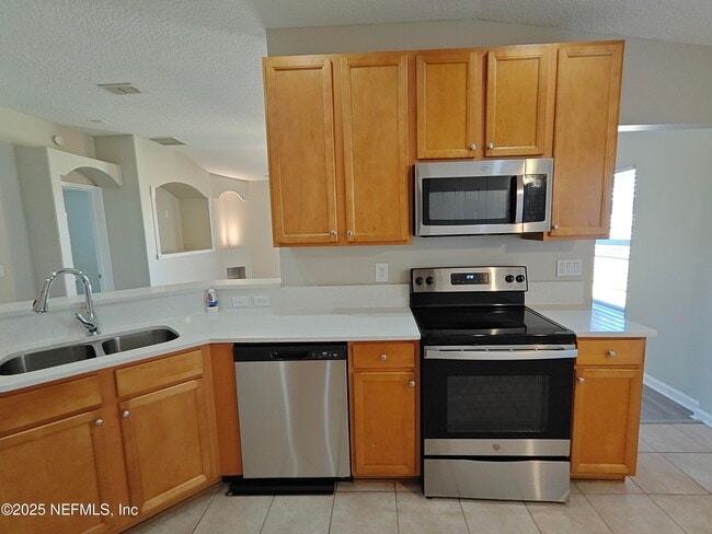 Building Photo - 1250 Bedrock Dr