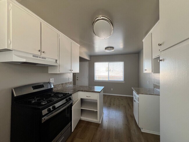 Building Photo - Beautifully Remodeled Home