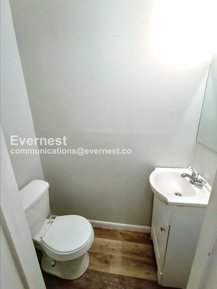 Building Photo - 961 Elizabeth Dr