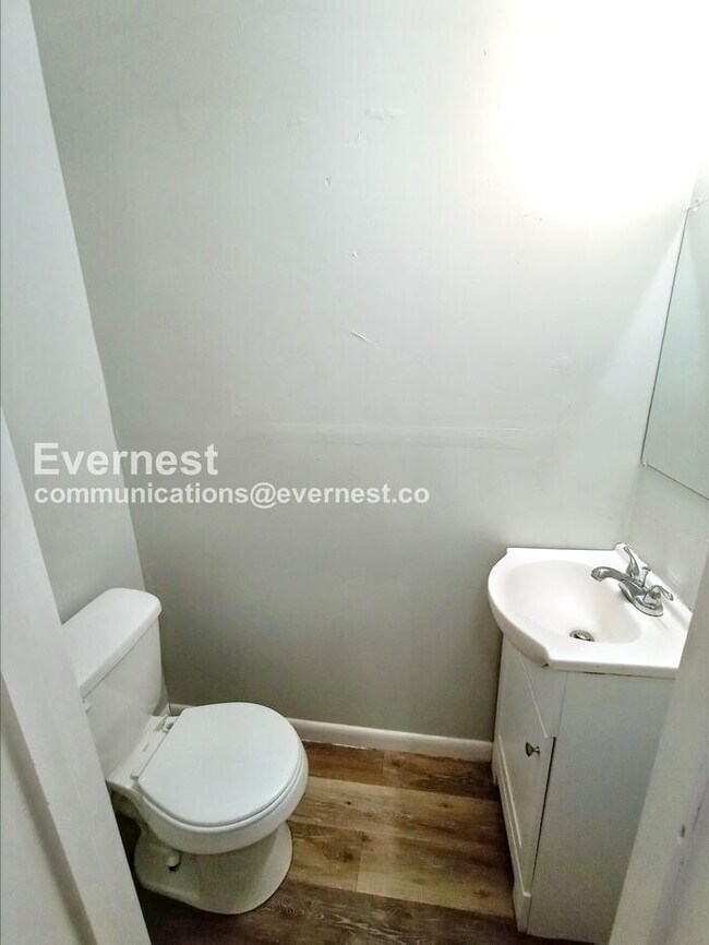 Building Photo - 961 Elizabeth Dr