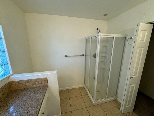 Building Photo - Stunning home located near Frank Higginbot...