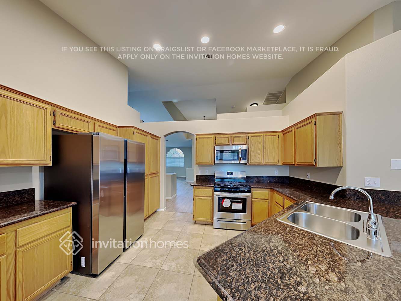 Building Photo - 9112 Canyon Magic Ave