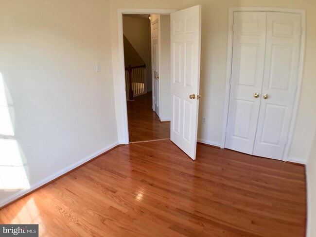 Building Photo - 2235 Village Square Rd