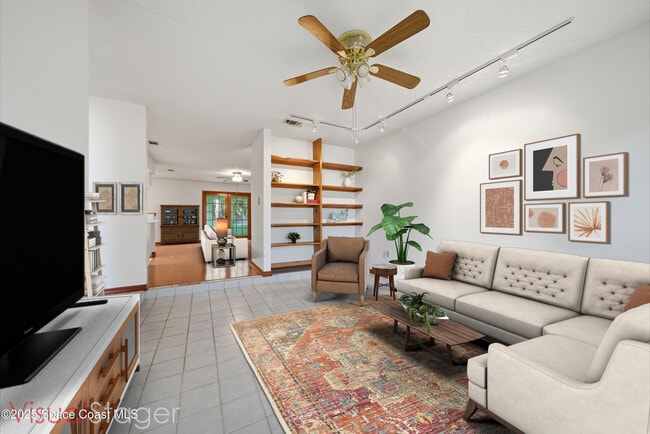 Building Photo - 2108 Rosewood Dr