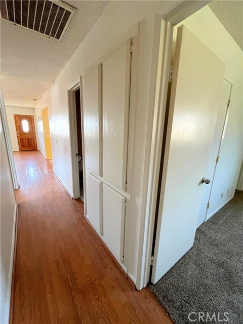 Building Photo - 1602 James Ct