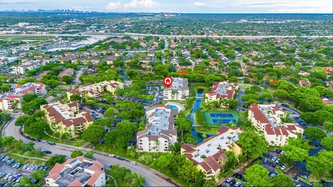 Building Photo - 9140 SW 123rd Ct