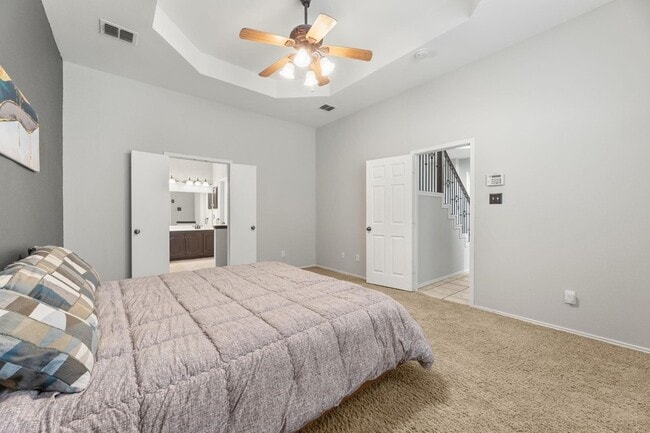 Building Photo - 10713 Alexandria Dr