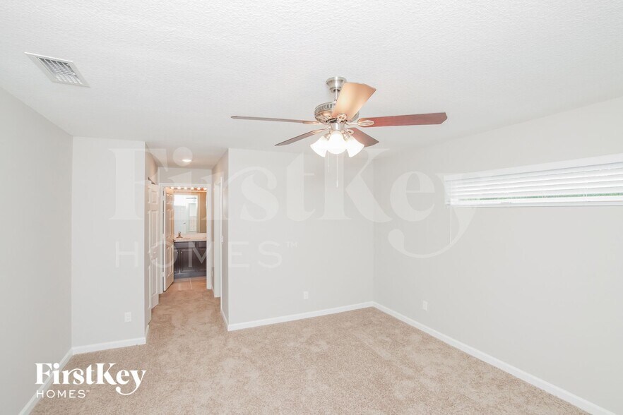 Building Photo - 811 Andrew St SE