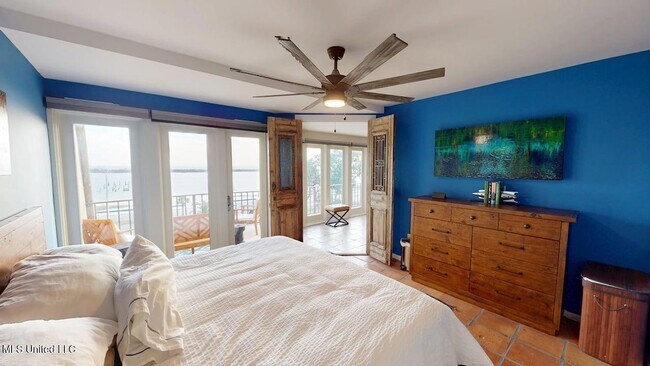 Building Photo - 520 Beach Blvd