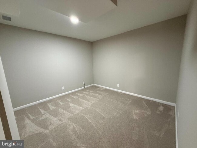 Building Photo - 4924 McFarland Dr