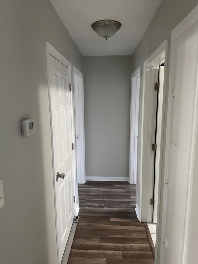 Building Photo - 126 Allnutt Dr