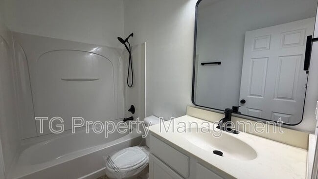 Building Photo - 6475 Greenland Chase Blvd