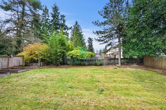 Building Photo - 3 BED & 2 BATH SINGLE FAMILY HOUSE WITH A ...