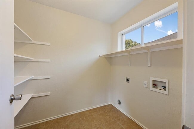 Building Photo - 2022 Killians Way