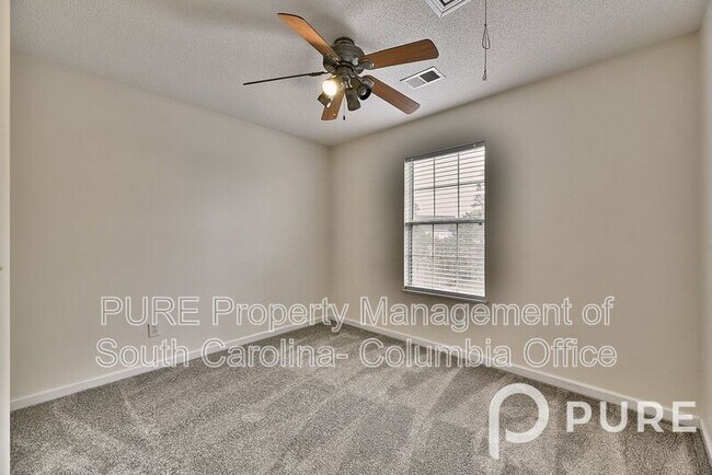 Building Photo - 433 Spring Oak Ln