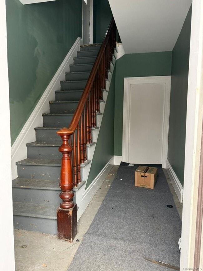 Building Photo - 19 Bloomingburg Rd