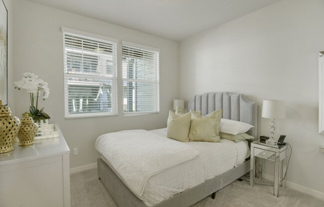 Building Photo - Modern Ground-Level Condo in River Terrace...
