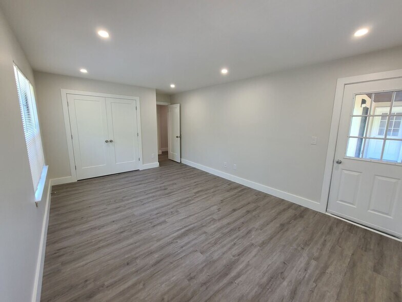 Building Photo - 1255 NJ-166