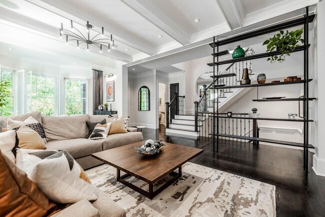 Building Photo - 470 Hamilton St SE