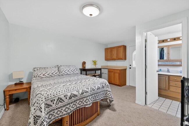 Building Photo - 1769 SE Madison St