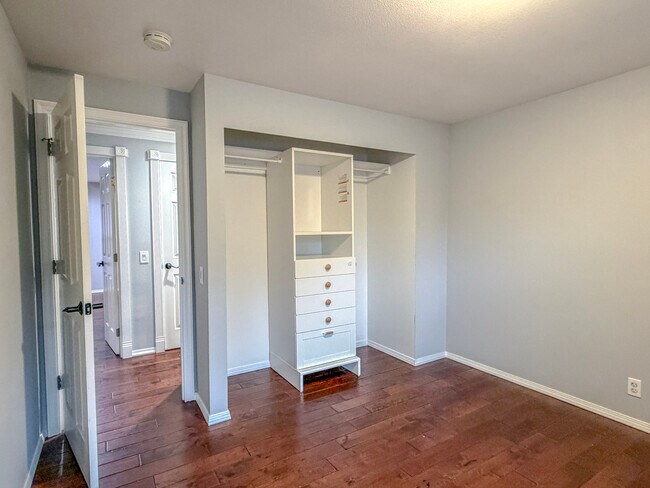 Building Photo - 17127 38th Ave W