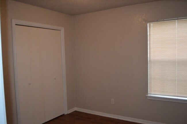 Building Photo - This 3 Bedroom Home with Fireplace is a must see!