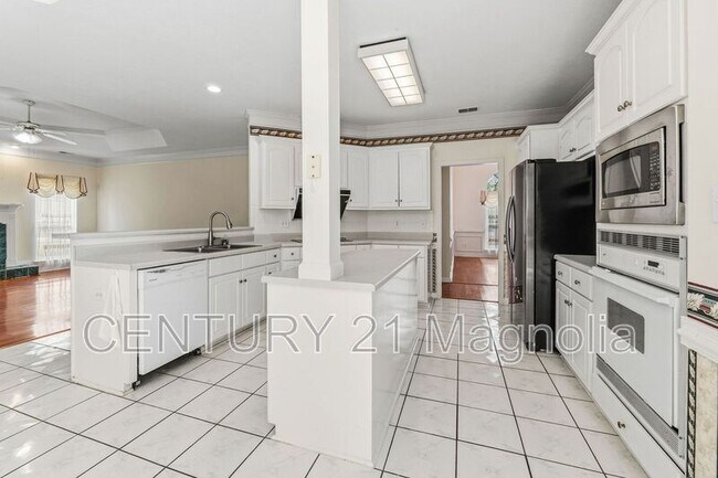 Building Photo - 790 Prairie Ln