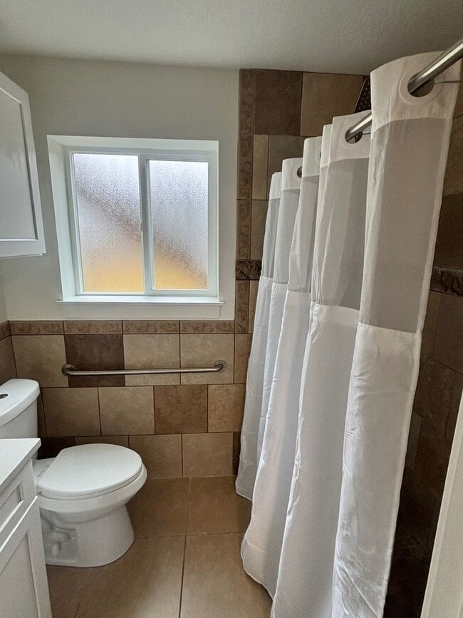 Building Photo - Immaculate Fully Remodeled Orem Home for Rent